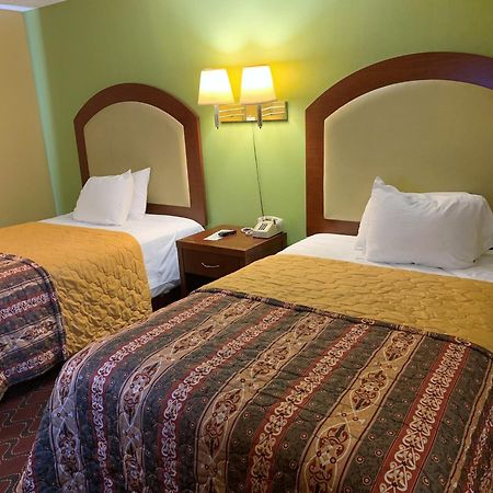 Spencer Patriot Inn מראה חיצוני תמונה