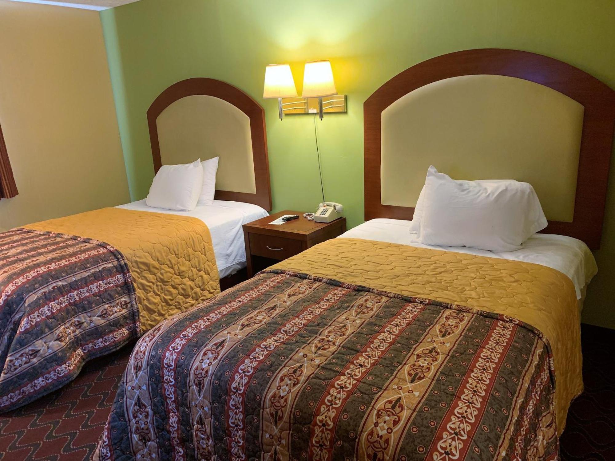 Spencer Patriot Inn מראה חיצוני תמונה